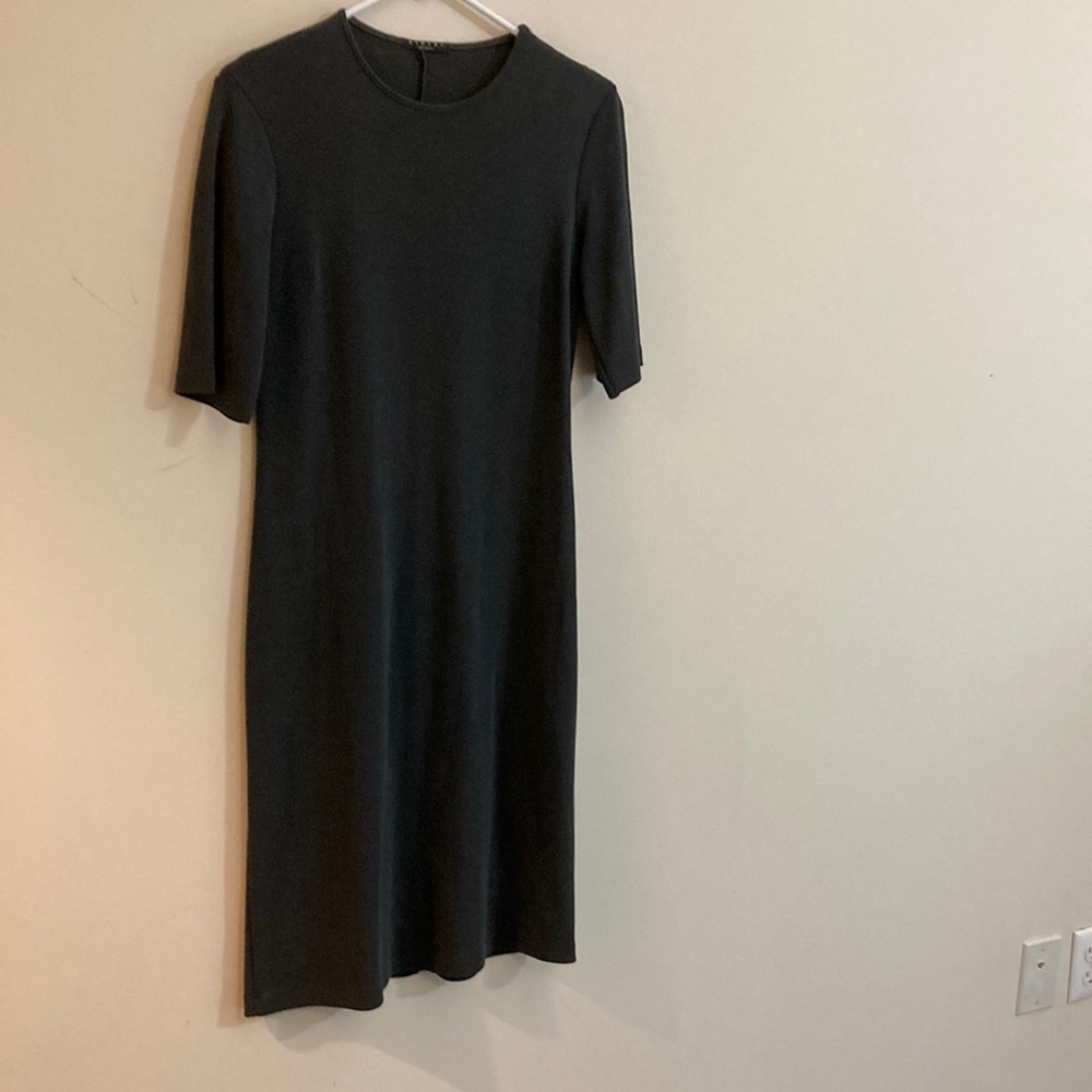Sisley Wool Italian MIDI dress size Small.Charcoal color